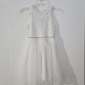 Elegant White Lace Dress